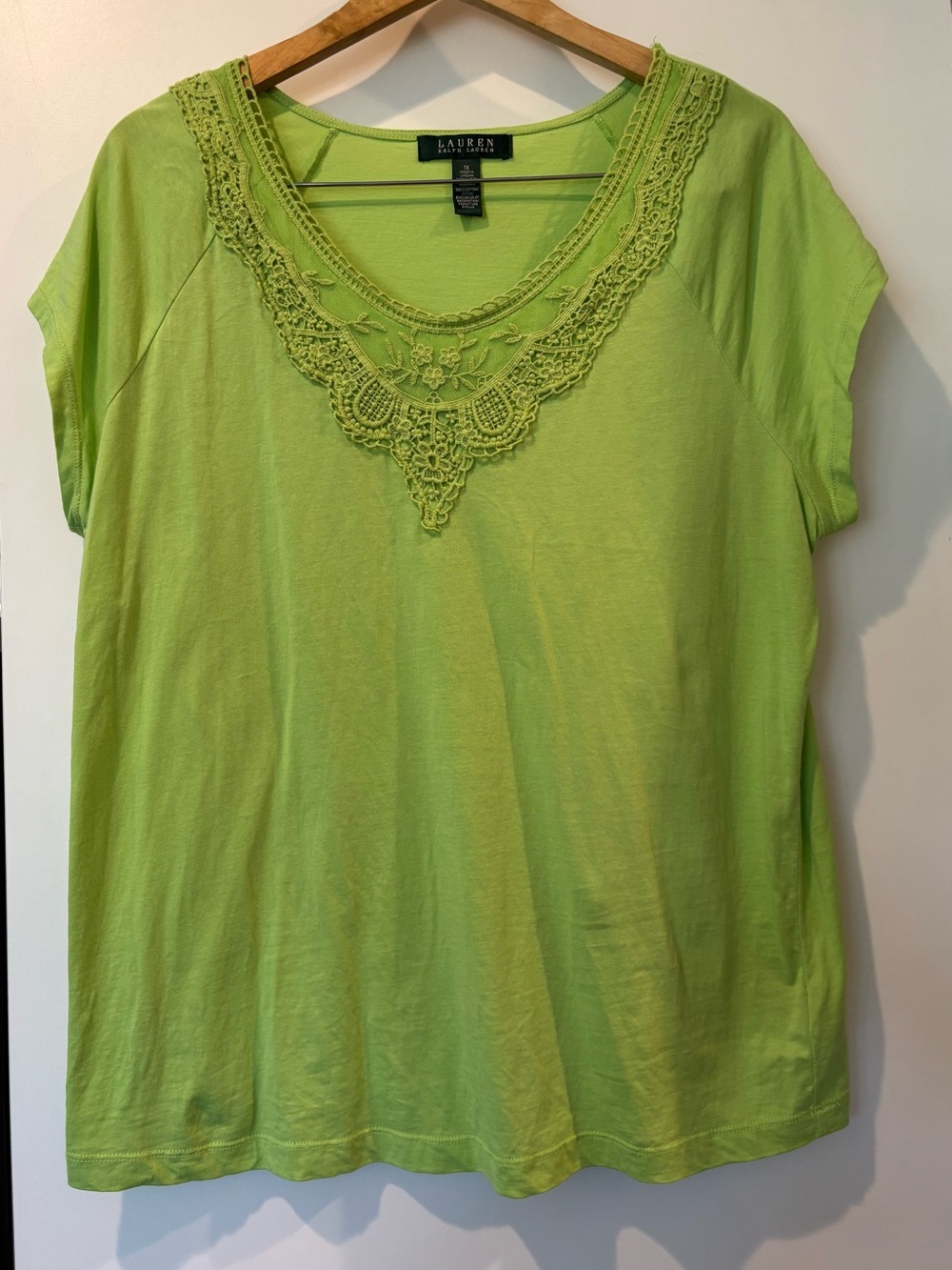 Lauren Ralph Lauren 100% cotton short sleeve top with appliquΓ© neckline size 1X